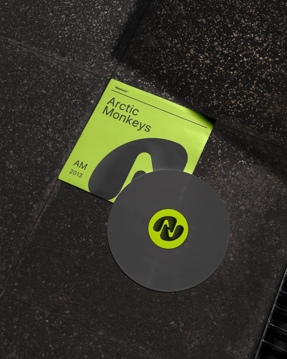 meralckc's tweet photo. Newtune is a creative sound lab focused on exploring the science, emotion and visual potential of audio. This work is inspired by Isaac Newton’s studies of motion, light and harmony and we translate those principles into the world of sound.

#branding #GraphicDesign #soundlab https://t.co/pfn50M0LTo
