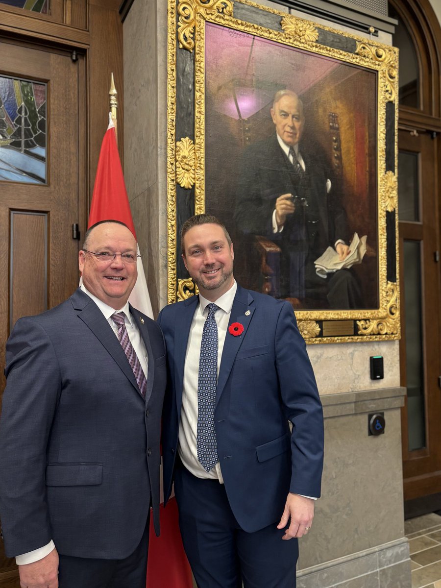 Thank you to MP Branden Leslie for taking the time to meet with me to discuss the concerns and challenges that firefighters face in today’s world.

#IAFFCDNLEG