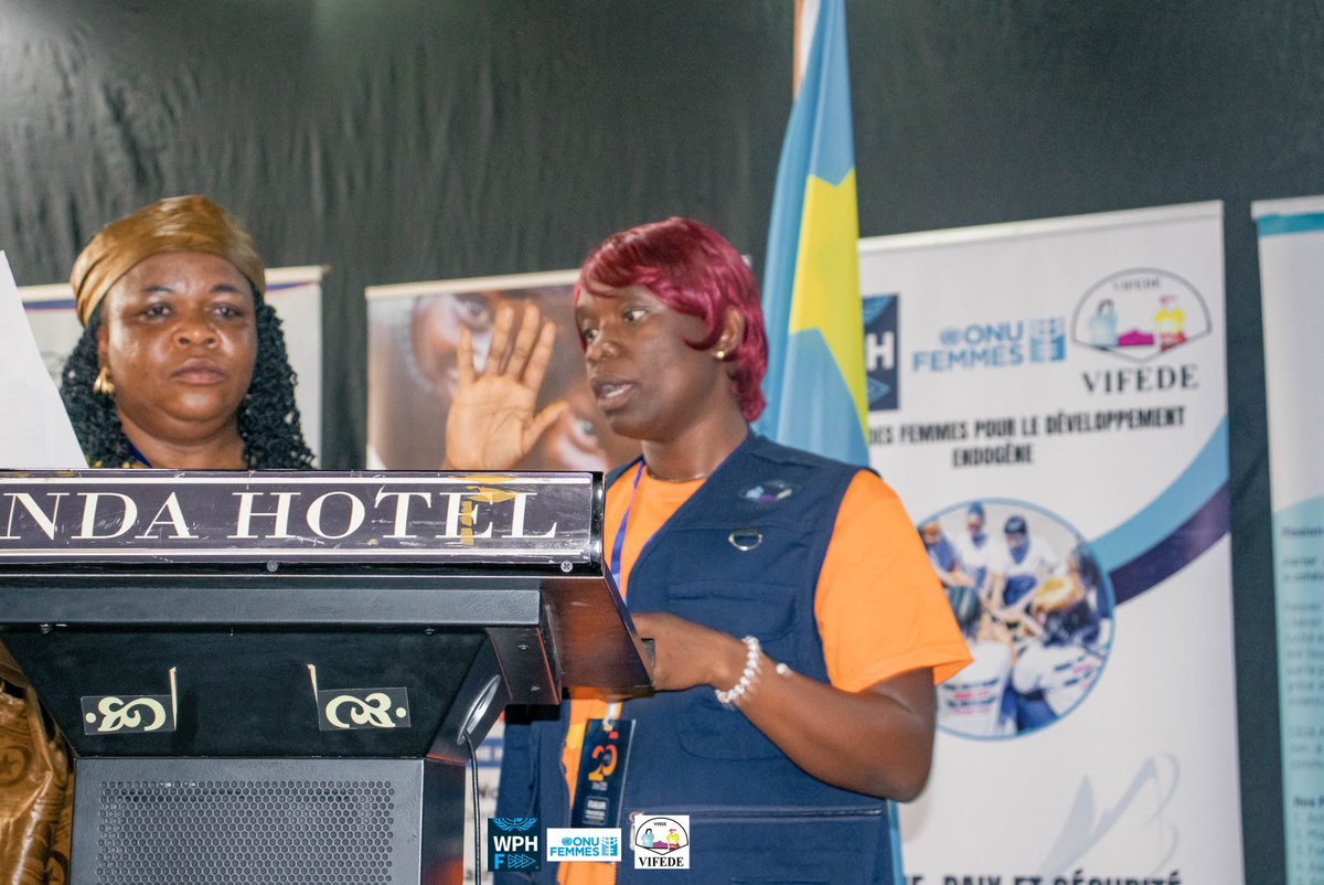 Comme annoncé lors de la commémoration du 25ᵉ annivde la Résolution 13-25,VIFEDE a partagé des témoignages illustrant son engagement pour sa vulgarisation en #RDC, auprès des femmes handicapées,sourdes, malvoyantes et albinos.
Un moment fort d’inclusion et de leadership féminin.