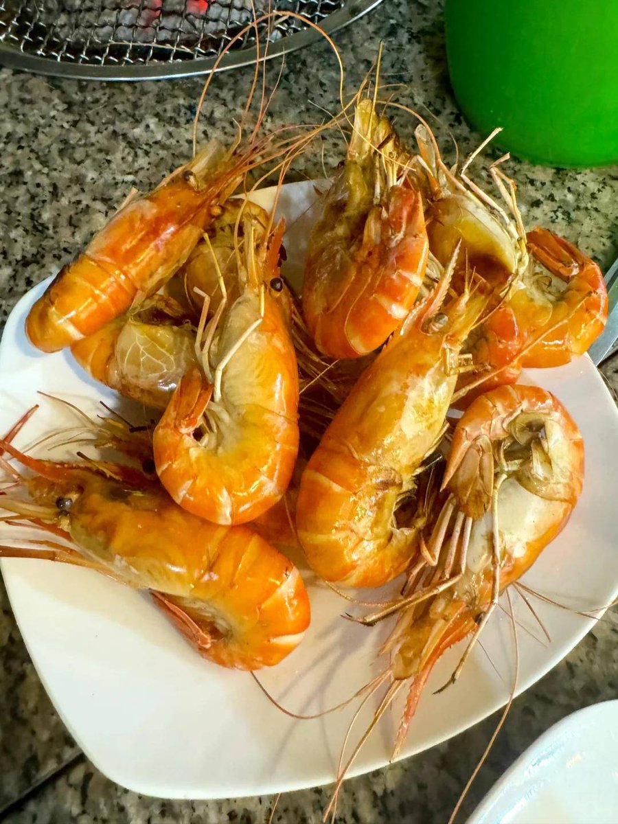 Có ai muốn cùng tôi thưởng thức nó không