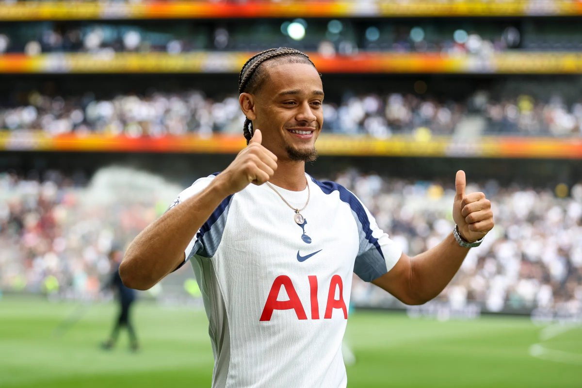 🚨 No player has created more big chances in a single Champions League match this season than Xavi Simons against Copenhagen today. (3)