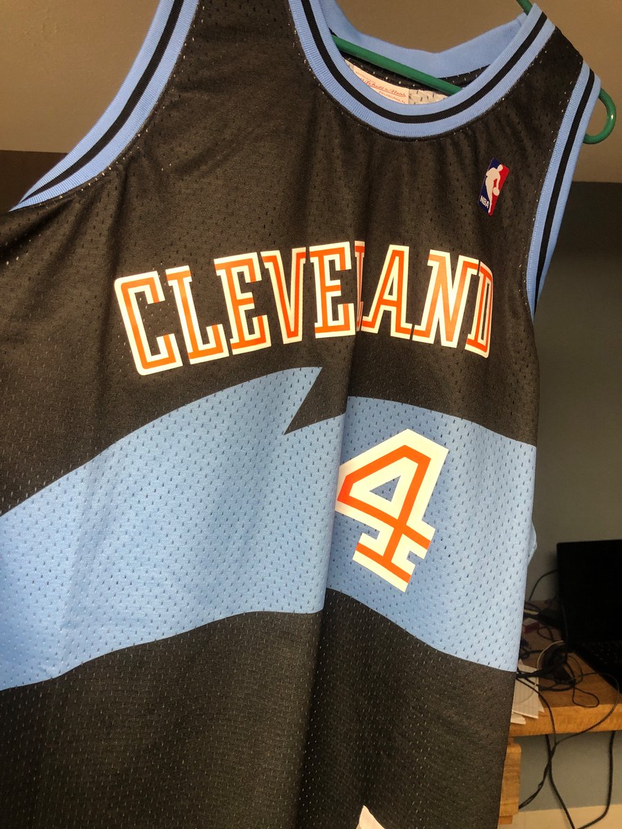 DHolmes216's tweet photo. @cavsdan @cavs @cavsdan my favorite! https://t.co/LvySDiEXfh