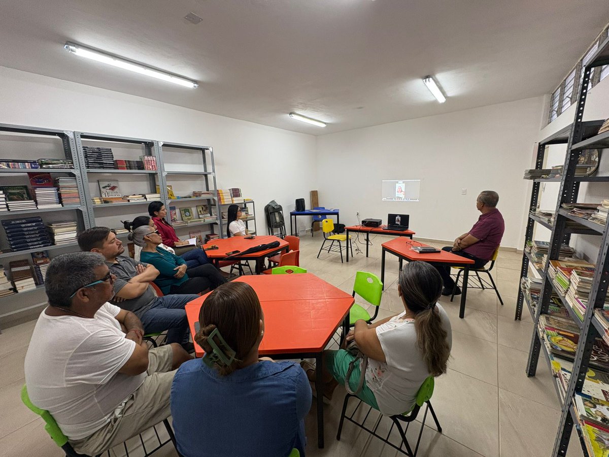 📚💬 Desde febrero, en colaboración con <a href="/IniSinaloa/">Iniciativa Sinaloa</a>, comenzamos a acompañar a la comunidad escolar de la primaria Recursos Hidráulicos.

Hoy, 4 de noviembre, tuvimos una reunión de seguimiento con madres y padres de familia en la nueva biblioteca, construida como parte del