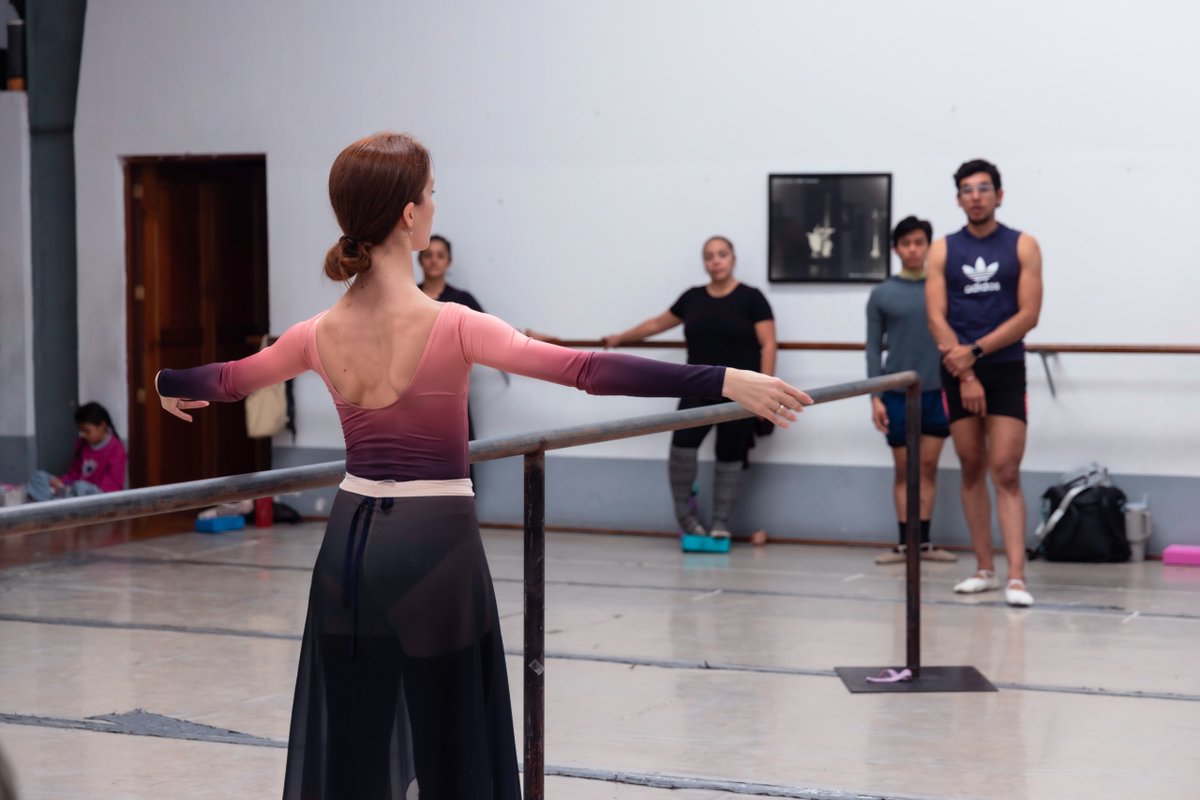 Asimismo, Sheveleva asistió al ensayo de “El Cascanueces”, obra que se estará presentando en diciembre en el Teatro al Aire Libre "Otto René Castillo" del Centro Cultural "Miguel Ángel Asturias".