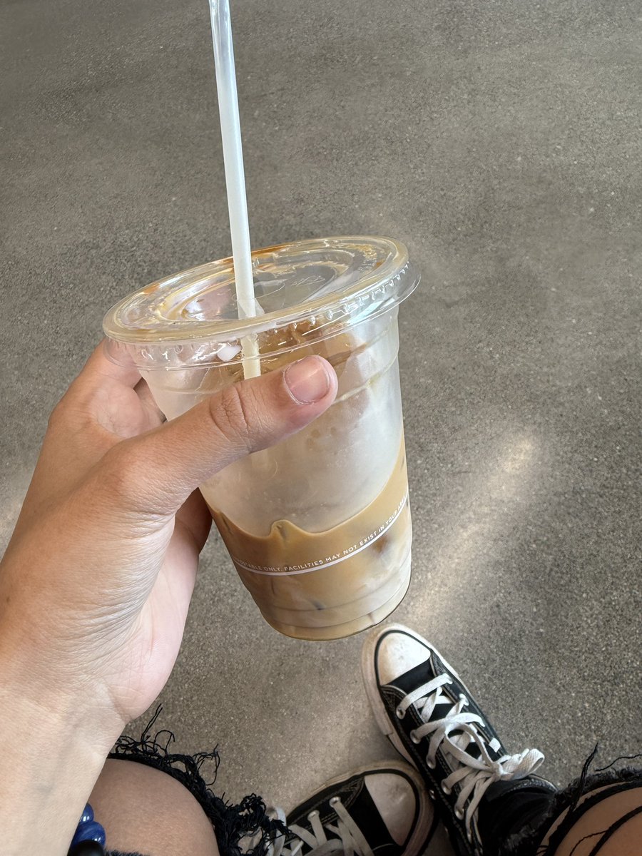 ak_uhwo's tweet photo. Campus chronicles this campus chronicles that - I need my #campuscoffee! I swear our cafe is the best https://t.co/hPdOa4SDel
