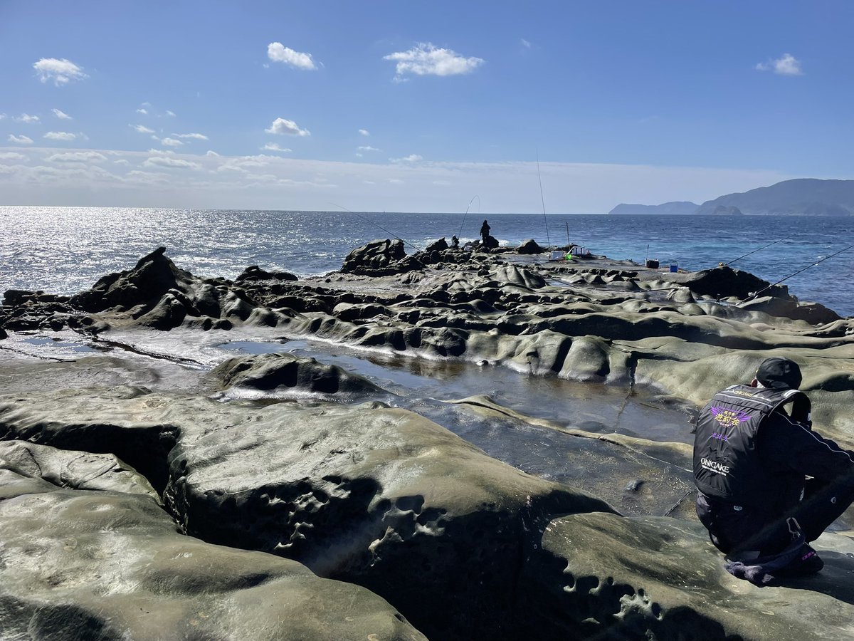 cb9vw's tweet photo. 三連休は宮崎県の南郷水島の磯に行ってきました。釣果は・・
帰りは中々の波でした。あと海苔でめちゃくちゃ滑りました💦 https://t.co/AZVHkpnhUO