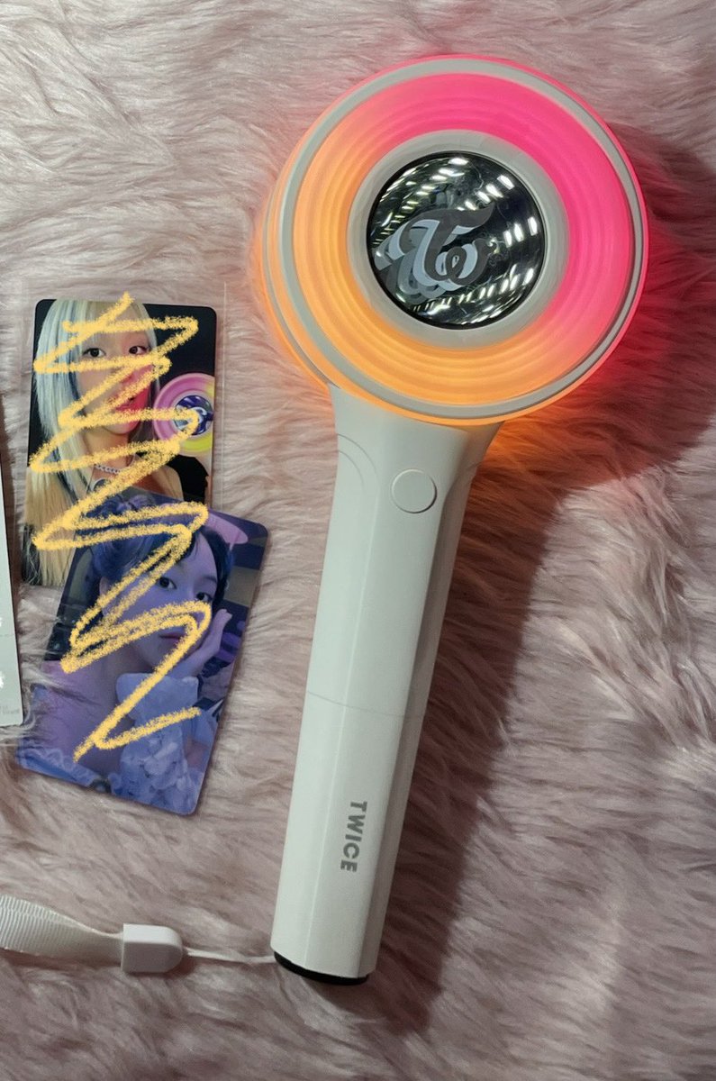wts lfb / twice ph
QUITTING SALE 

🛒 TWICE Candy Bong Infinity Lightstick with BOX

— ₱2,000 with random pc
— payo 
— will give ‼️₱100 𝐆𝐂𝐀𝐒𝐇 𝐆𝐈𝐕𝐄𝐀𝐖𝐀𝐘 🎉 once sold

wts lfb twice pc chae nayeon jeongyeon momo sana jihyo mina dahyun chaeyoung tzuyu pc
