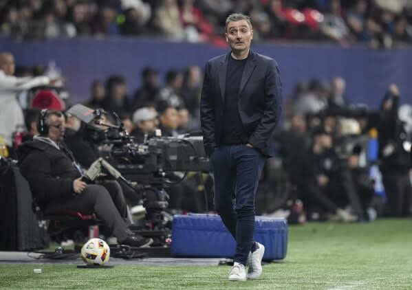 Per <a href="/tombogert/">Tom Bogert</a>: Josh Wolff &amp; Vanni Sartini were the other finalists for the New England Revolution job.

Wolff, 48, is a current assistant coach for Houston Dynamo FC

Sartini, 48, previously coached from 2021-24 with Vancouver WhiteCaps FC

#NERevs | #MLS