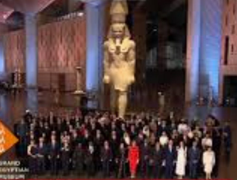 عودة فرعون 
وبالاخير عاد فرعون (رمسيس الثاني) في القرن العشرين ومعه اتباعه واثبت وجودة وغاب موسى واصحابه في الزمن بعد غاب فرعون واتباعة باليم