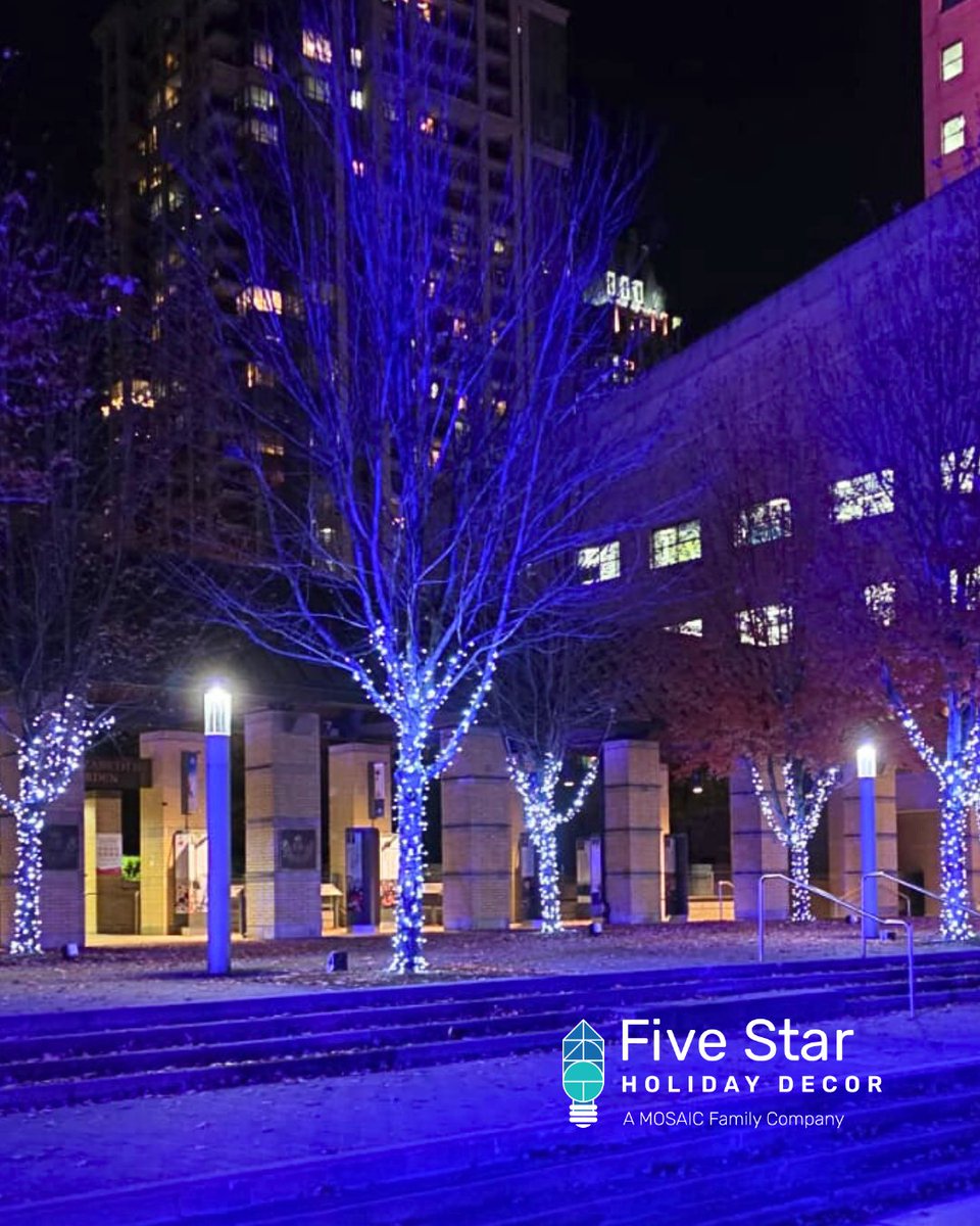 Lighting_YEG's tweet photo. We’re excited to announce that the Five Star Holiday Decor team is currently working on a holiday lighting project for @citymississauga! https://t.co/5dhZ0dUOt4