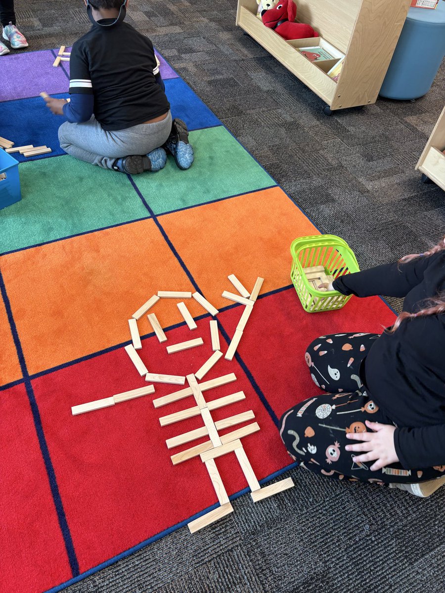 Last week BES 1st graders <a href="/BaysideBulldog/">Bayside Bulldogs</a> built skeletons using KEVA planks. <a href="/KEVAplanks/">KEVA® Planks</a> Thanks to Ms. Shea, our amazing PE teacher, <a href="/cshea289/">Cori</a> they reminded me about the “phalanges”.  🤣