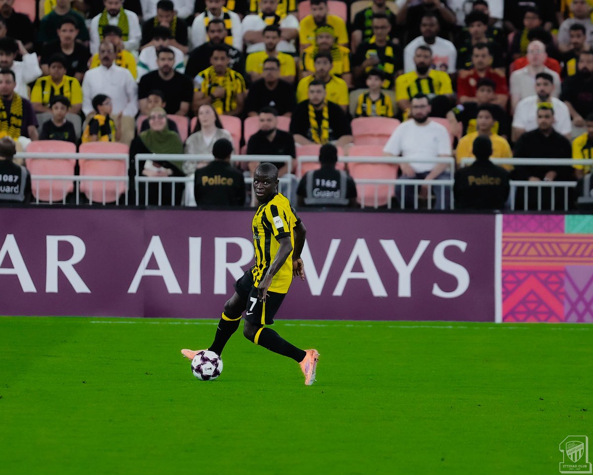 أجمل شي حصل في المباراة 
عودة كانتي كما عهدناه 
النحلة عاد 
الله يحميه 
💛🖤💛🖤💛🖤💛🖤