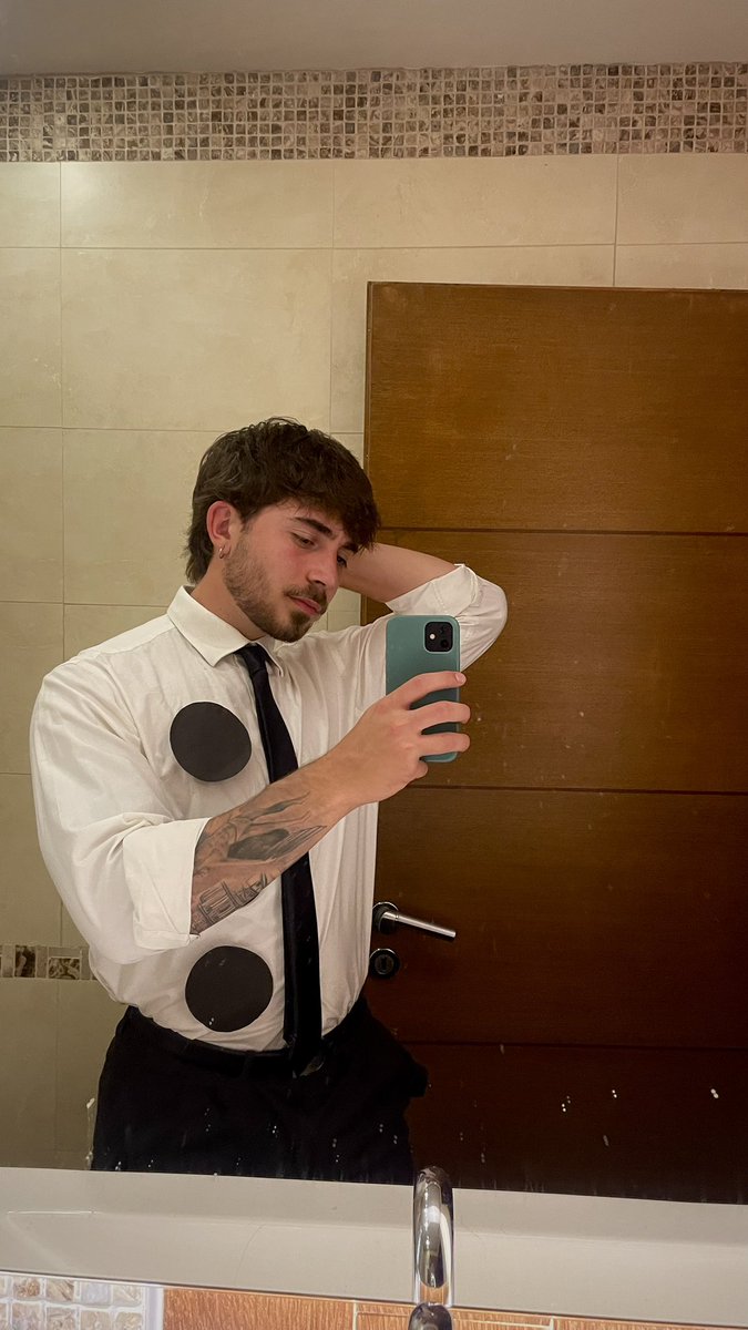NachotoRP's tweet photo. esta es la cara del famoso jim halpert argento https://t.co/BgCwkrHoMc
