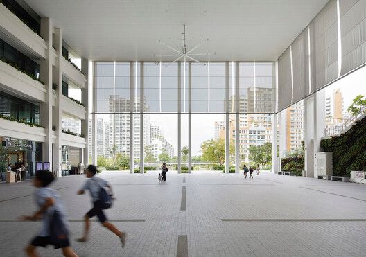 CSIConstruction's tweet image. When Hudson Yards opened in Manhattan in 2019, it promised a new urban neighborhood built from scratch. Residential units were erected in hopes of creating a strong community.  buff.ly/aSxzNCC