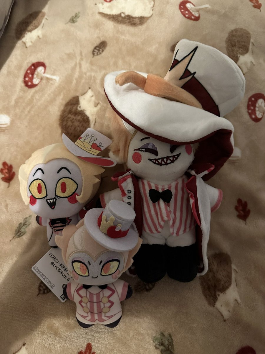 hallowedenigma's tweet image. My Lucifer plushie collection is growing! ❤️
But I have a small Alastor as well ☺️
