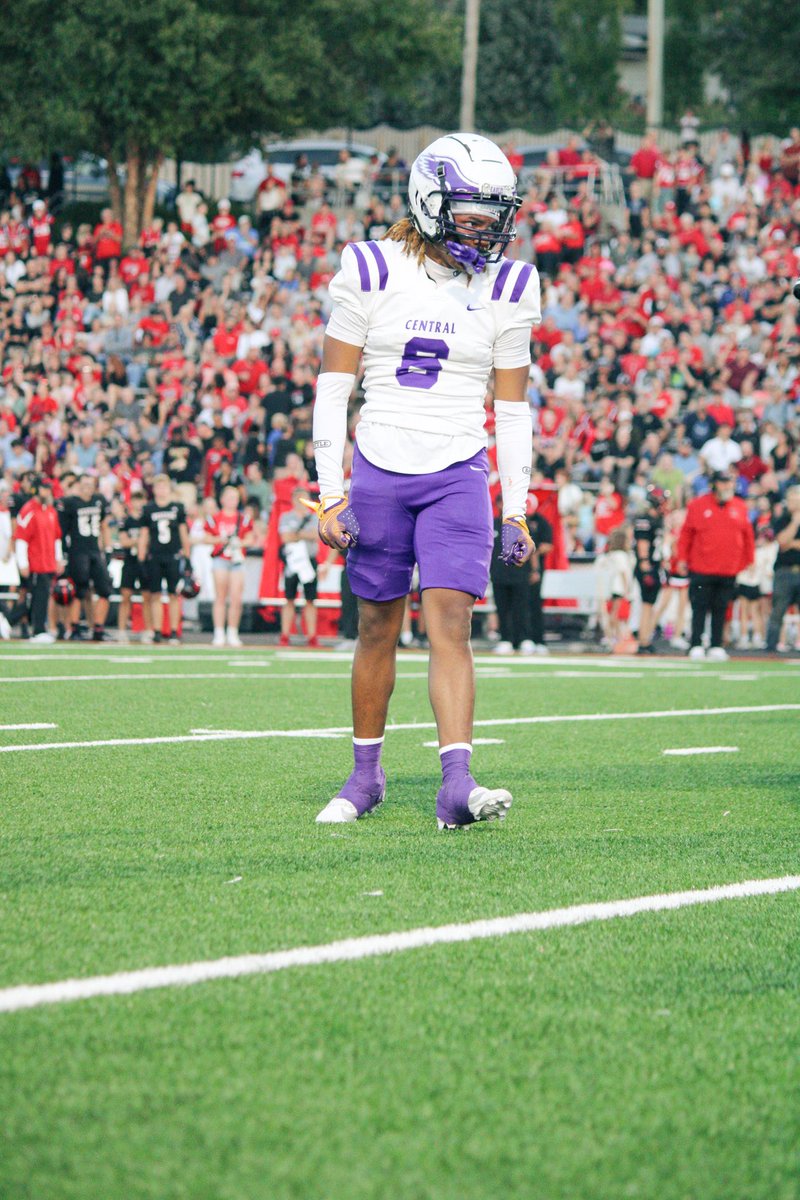 Junior Season 🔒
Stats: 
-  1 pick 6
- 1 kick return td
- 1 punt return td
- 5 pass break ups
- 8 forced incompletions 
- 30 tackles 
hudl.com/v/2T8rSh
<a href="/RingsNthingsCA/">Abdul Muhammad</a>