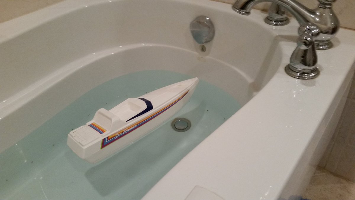 DonE626's tweet image. Some people have asked me what I&apos;ll be doing now that boating season is over.  Boating season never ends for me. 😜 #WelcomeAboard  #TubbyBoat #VroomVroom