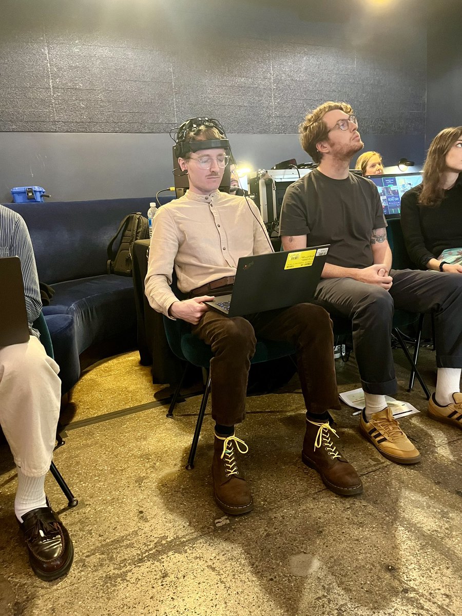 magdovitz's tweet image. Congrats to @nicole_ripka, @Borthwick and the whole @betaworks crew on a fantastic demo day. Some of the most original live demos I’ve seen in a long time. 

Also the 🤗 Easter egg is 🤌🏻