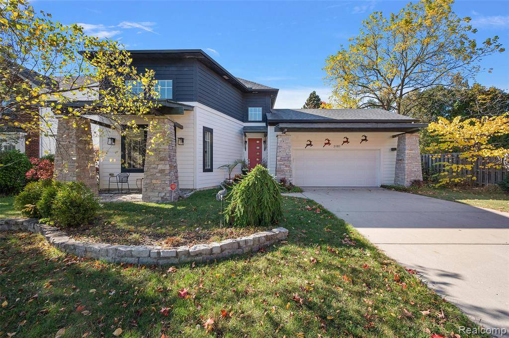 SueRealtor1's tweet photo. New Listing Price: $554,900
3181 Rabeeh Drive, Auburn Hills, MI 48326 is a fantastic property with 4 bedrooms and 3.5 bathrooms.
See more here: https://t.co/UQLjS855XL https://t.co/nVlRWIhLOR