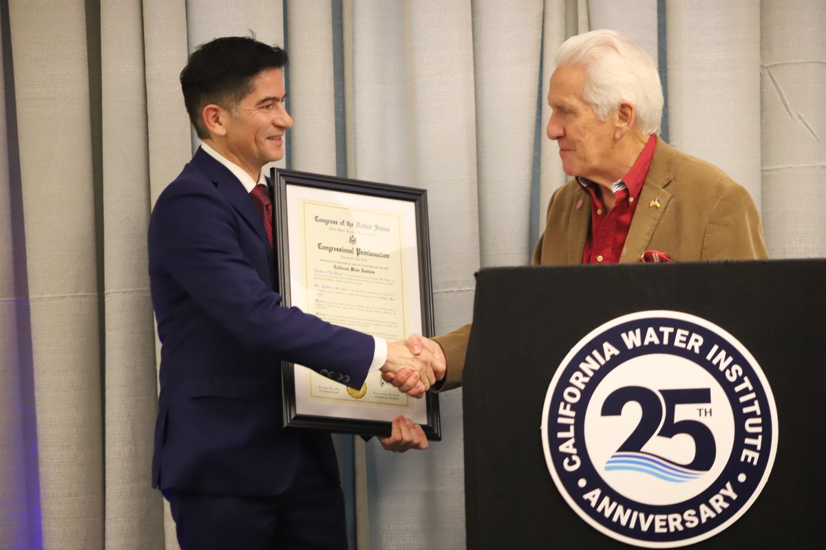 FSCWI's tweet image. What a night celebrating 25 years of the California Water Institute at Fresno State! We are grateful for the support, familiar faces, and honored by the inspiring words from @RepJimCosta and @Fresno_State President Saúl Jiménez-Sandoval.