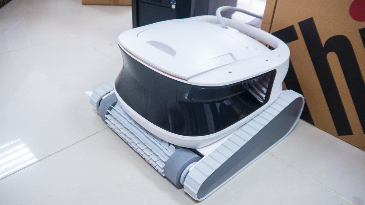 La tarea de recuperar a Cali también pasa por hacer justicia en cada hecho delictivo.

Este año entregamos a la <a href="/FiscaliaCol/">Fiscalía Colombia</a> equipos para laboratorios criminalísticos, un robot de limpieza para recuperación balística, material tecnológico para análisis y un macroscopio.