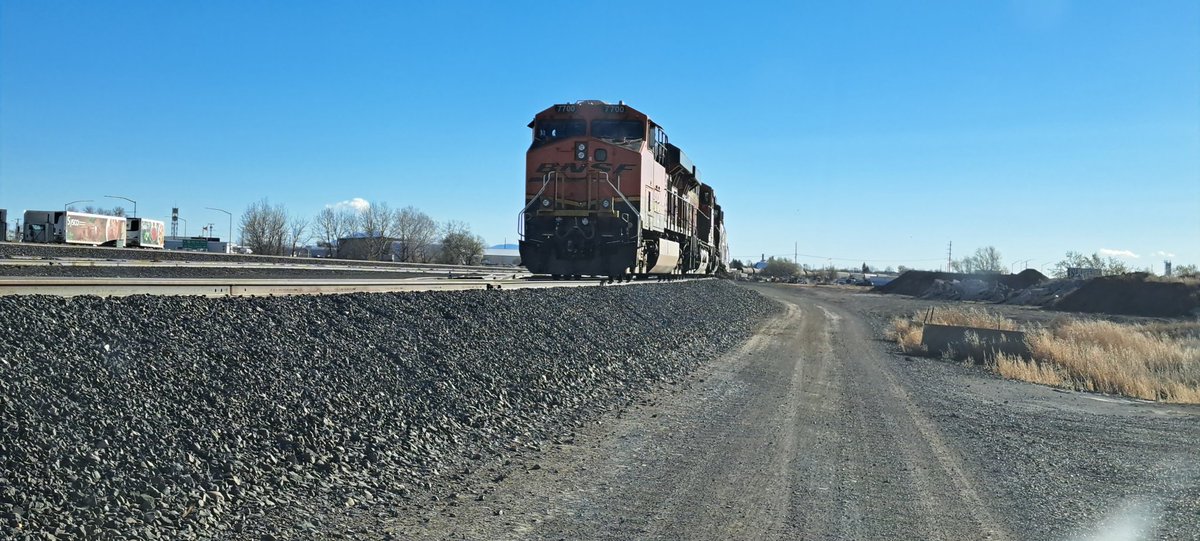 BNSFMRL's tweet photo. Great Falls, Mt https://t.co/NBW5KfSxw1