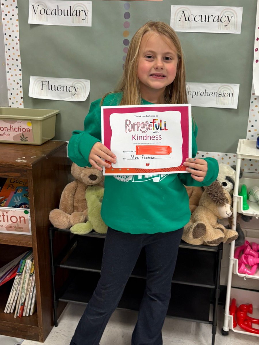 rmfisher76's tweet image. 🌟Today we celebrated this amazing student for her quiet and humble kindness in our classroom! Her thoughtful gestures and gentle spirit inspire us all to uplift one another.🌟 #KindnessMatters #ClassroomCommunity @MVESGainesville ☺️