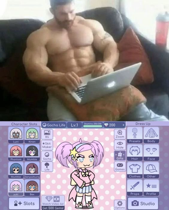 Cada ser humano que se respete jugaba gacha life y no lo discuto