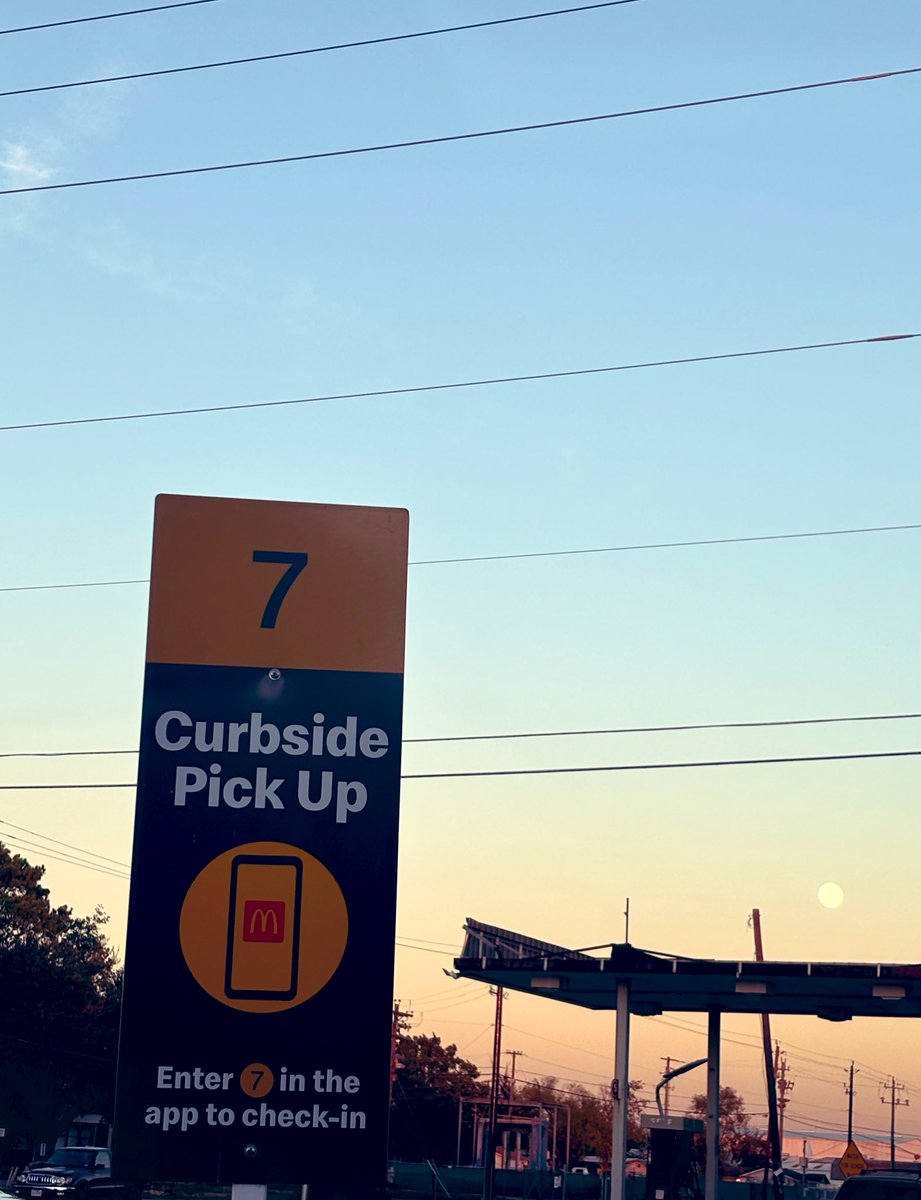"God put the moon in the sky to remind us that our darkest moments lead to our brightest." ~Lynne Ewing

Our brightest #aldinestory moments await us all <a href="/AldineISD/">Aldine ISD</a> <a href="/drgoffney/">Dr. LaTonya M. Goffney</a> 
Let’s be Light in dimly lit H-Town
Turn-Around-Don’t-Drown-H-Town
Houston, TX
Full-Moon rising in Aldine
