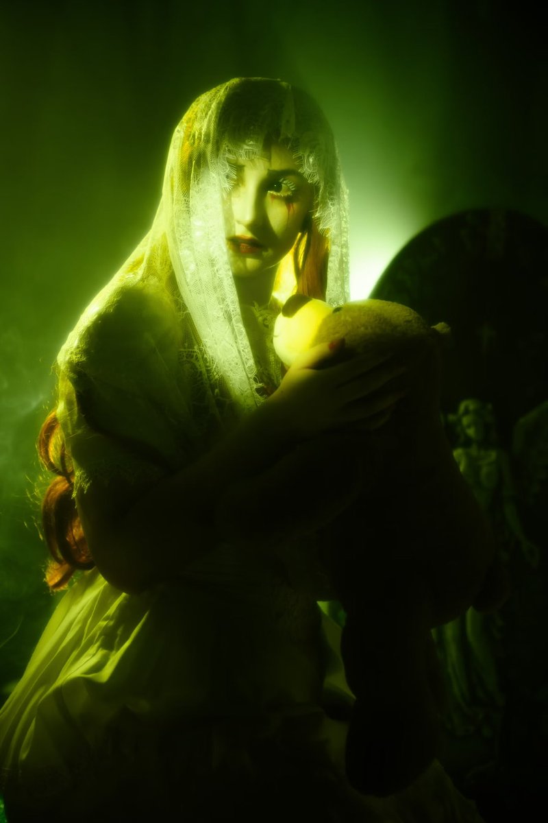 Kate 🌙 tweet media