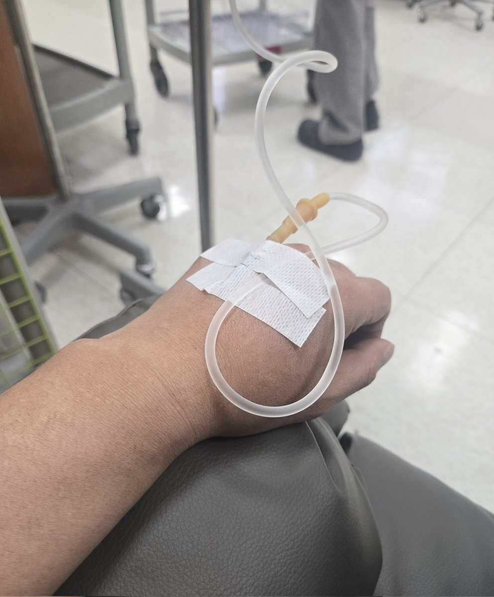 아 젠장
세월이 날 밀어내는구나