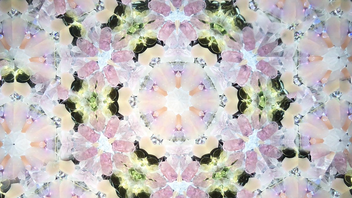 aYa✴︎宝石の万華鏡CRYSTAL SCOPEクリスタルスコープ (@0ooayaoo0