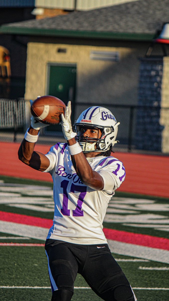 Check out my Sophomore Season Highlights

Isaiah Raine 
6’1

3.6 Gpa!!

-28 Receptions

- 528 Receiving Yards

-8 Touchdowns

Film⬇️
hudl.com/v/2T8tiY

<a href="/RussMann09/">Russ Mann</a> <a href="/Coachtrio94/">Indy Prep Showcase Coord. || BDHS Freshman HC</a> <a href="/lukemelloh12/">Luke Melloh</a> <a href="/CoachRugen/">Jacob Rugen</a> <a href="/IndianaPreps/">Indiana Preps</a> <a href="/PrepRedzoneIN/">Prep Redzone Indiana</a> <a href="/IndyWeOutHere/">IndyWeOutHere ‼️</a> <a href="/Bryan_Ault/">Bryan Ault - Midwest Scout</a> <a href="/ScottC_Scout/">College Scout</a>