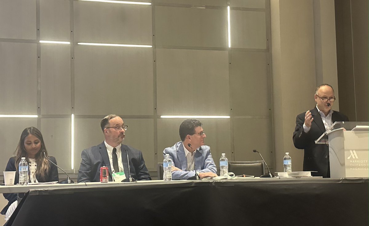 Fantastic #ANAAdLaw panel. Think about it. Who should write privacy notices? Governments or Brands themselves? Own your #privacy story, brands. #AdChoices | @daausa <a href="/VenableLLP/">Venable LLP</a> <a href="/bbb_us/">BBB</a> <a href="/SCJohnson/">SC Johnson</a>