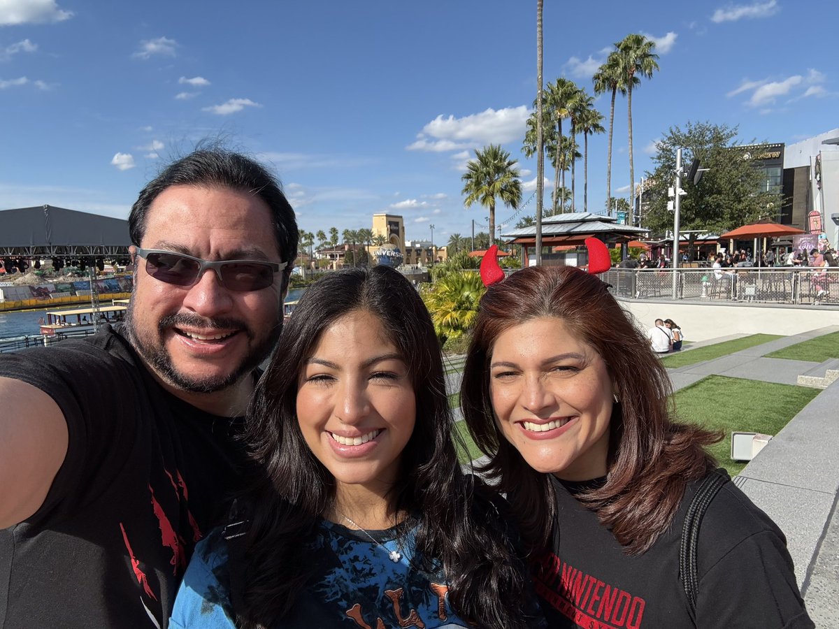 <a href="/UniversalORL/">Universal Orlando Resort</a> with <a href="/FabSan10/">Mama Todakai</a> @Melanieams12