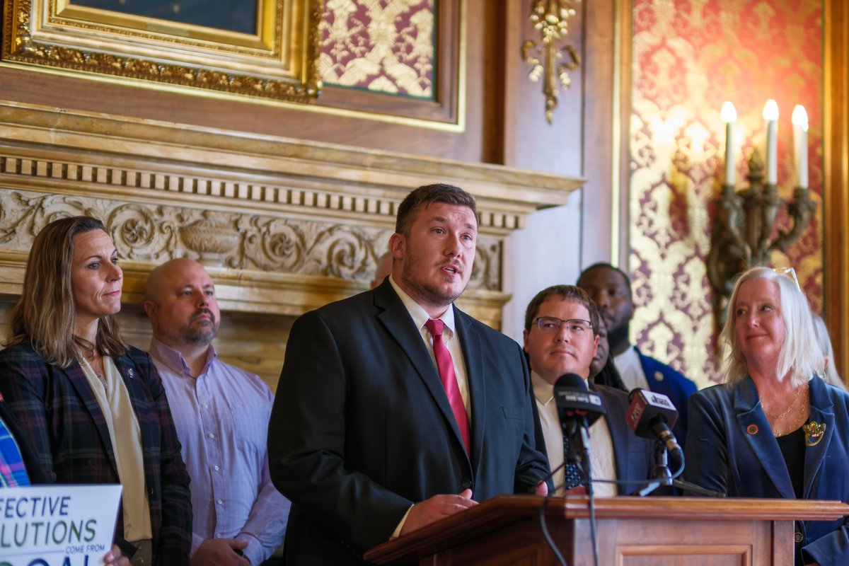 SenSpreitzer's tweet photo. Today, I was proud to stand with my fellow Democratic Legislators to introduce a series of bills that will help strengthen local communities. This package of bills works to address the real funding issues negatively impacting our local communities. https://t.co/I4vgAmcM9u
