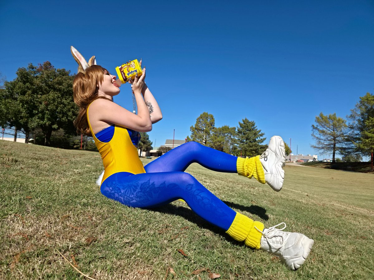 honnebeecos's tweet image. mmm... there's something about the powder...
•
•
#nesquikbunny #nesquickbunnycosplay #bunnycosplay #midwestcosplayer #sillycosplay #nesquikcosplay