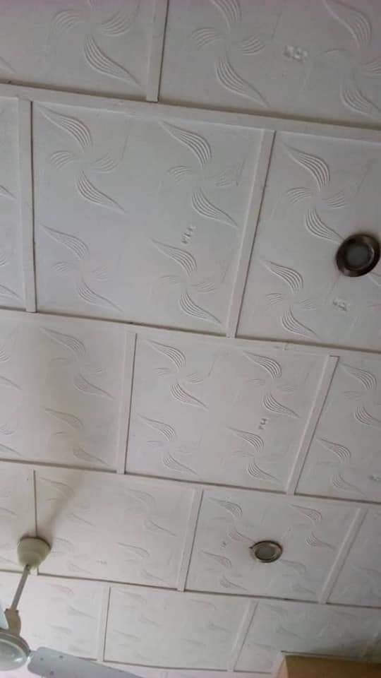 micjos's tweet image. We have more than 20 2feet by 2feet suspended ceiling designs like this to beautify your room.
Call or Whatsap Josh on  08142542025 for more details