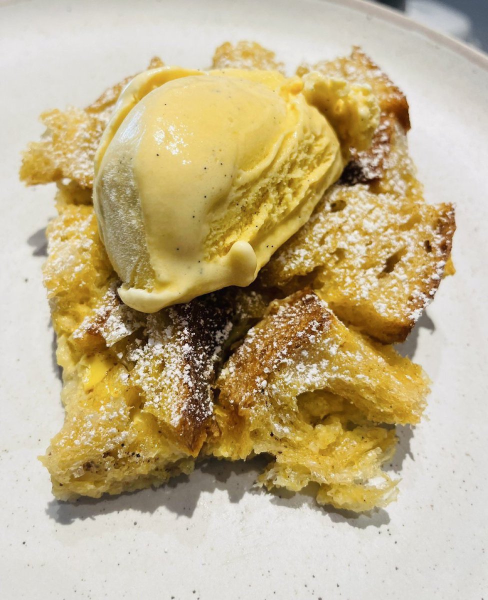 coookwithchris's tweet image. Sourdough bread pudding with homemade raw vanilla bean ice cream
