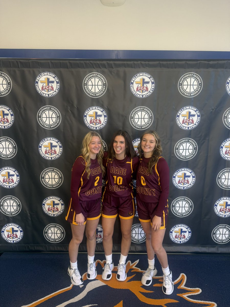 dchsladywolverines tweet media