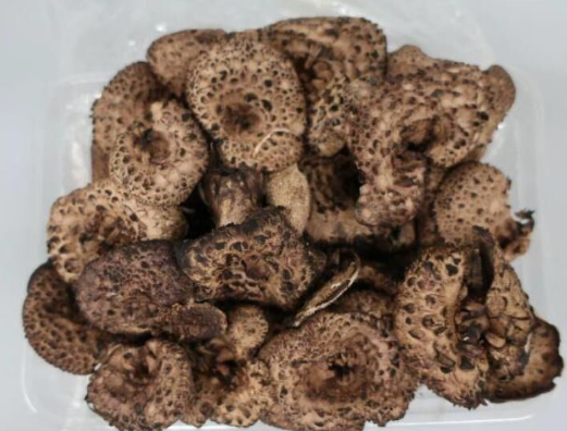 【放射能汚染】岩手県紫波町の産直センター赤沢で10月13日から17日にかけて販売した紫波町赤沢産のコウタケから基準値を超える140Bq/kgの放射性セシウムを検出し回収。
厚労省｜公開回収事案詳細
ifas.mhlw.go.jp/faspub/_link.d…