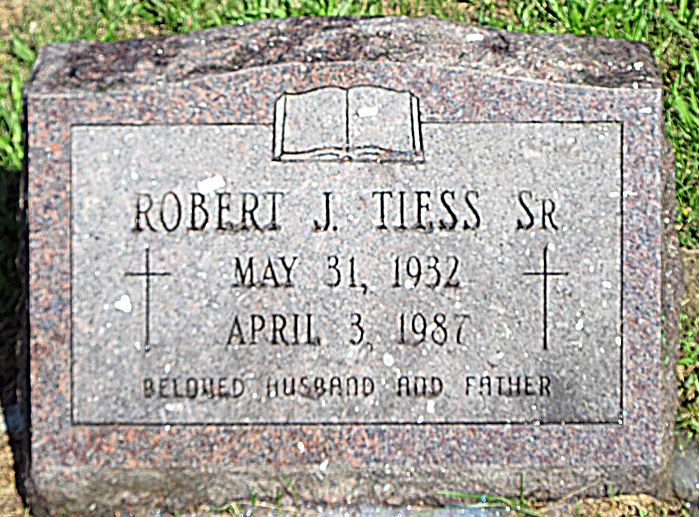 I've talked about my mom's passing in 2020, how she introduced me to poetry as a child, encouraged me to keep writing and learning.

I've not discussed much about my dad dying of cancer in 1987.

Losing him played a decisive role in my lifetime commitment to poetry.

My dad was a
