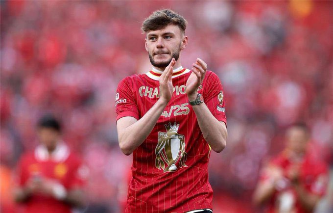 iLFC_8's tweet image. فيني من ليلة البارح كثيرررر اخيراً سلوت غير بعض قناعاته وحسنها امس تضغط على مدريد بالشكل هذا وتاخذ المباراة طول بعرض شي ماهو سهل 

وصباح الخير والتفائل ❤️❤️