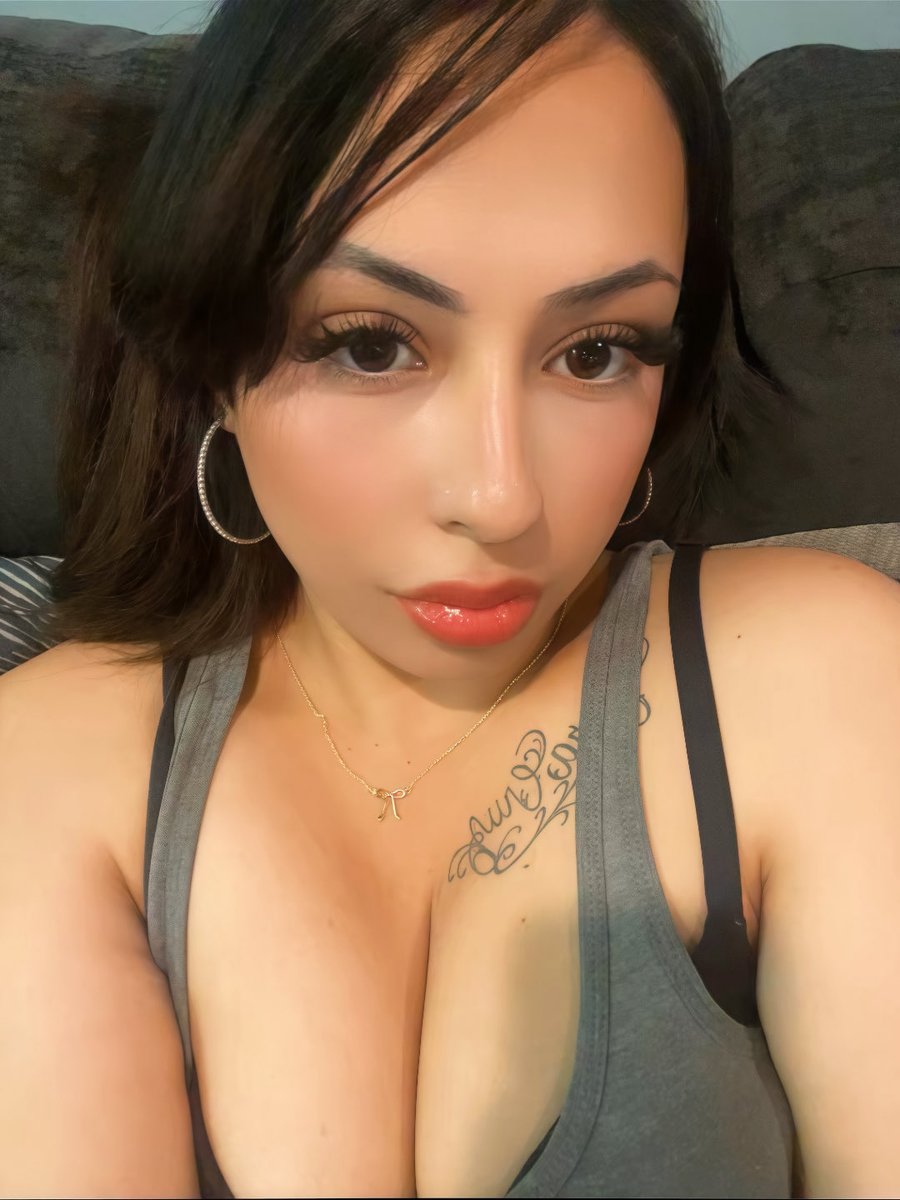 xlinaskyex's tweet photo. Comment hi &amp; check dms😘 https://t.co/j3NREIOatK