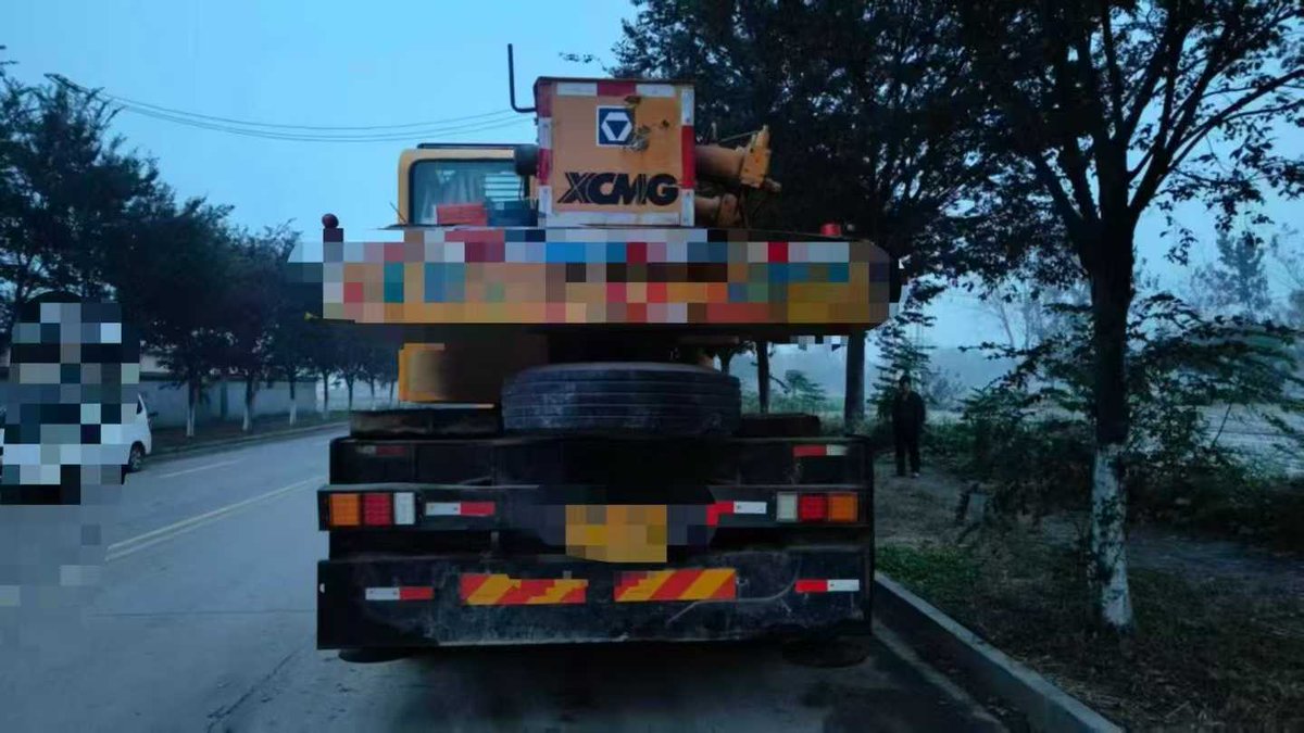 DengJerry98568's tweet image. 2014 year XCMG 25-ton Truck Crane for Sale: Type QY25K5-1,39.5 meters mainboom(5sections), original condition, excellent maintenance, price $23000.
More info:en.dindang168.com/g/101418
#cranemachine #truckcrane #XCMG #25ton #2014 #5sections