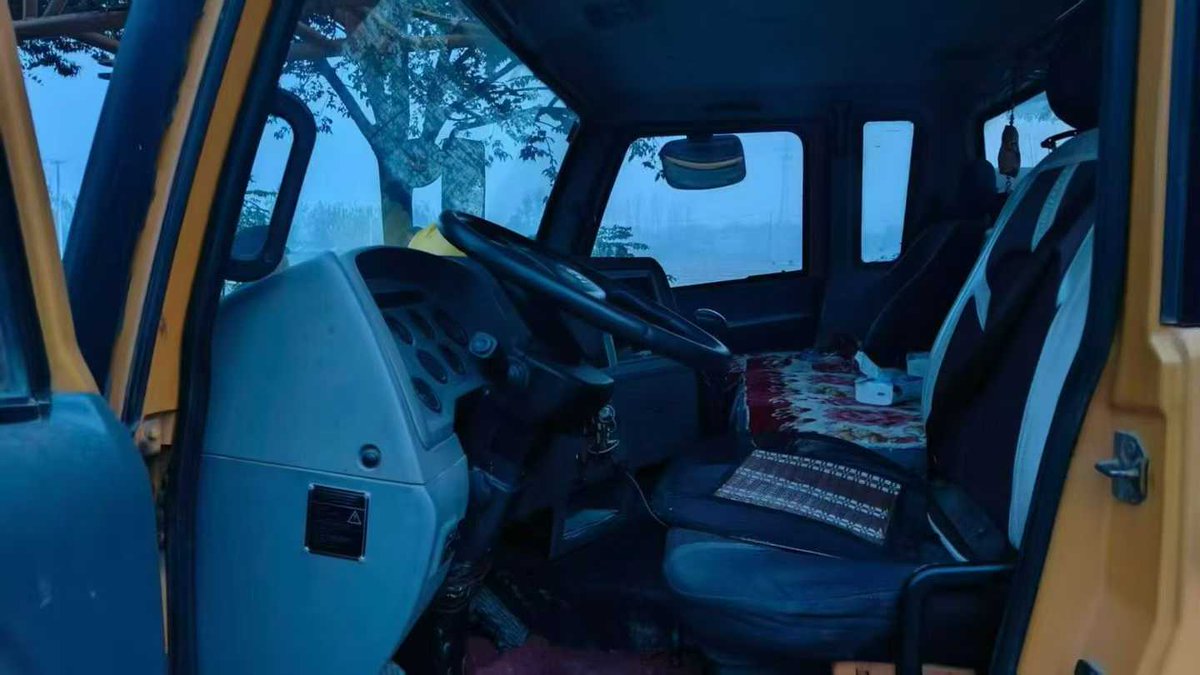 DengJerry98568's tweet image. 2014 year XCMG 25-ton Truck Crane for Sale: Type QY25K5-1,39.5 meters mainboom(5sections), original condition, excellent maintenance, price $23000.
More info:en.dindang168.com/g/101418
#cranemachine #truckcrane #XCMG #25ton #2014 #5sections