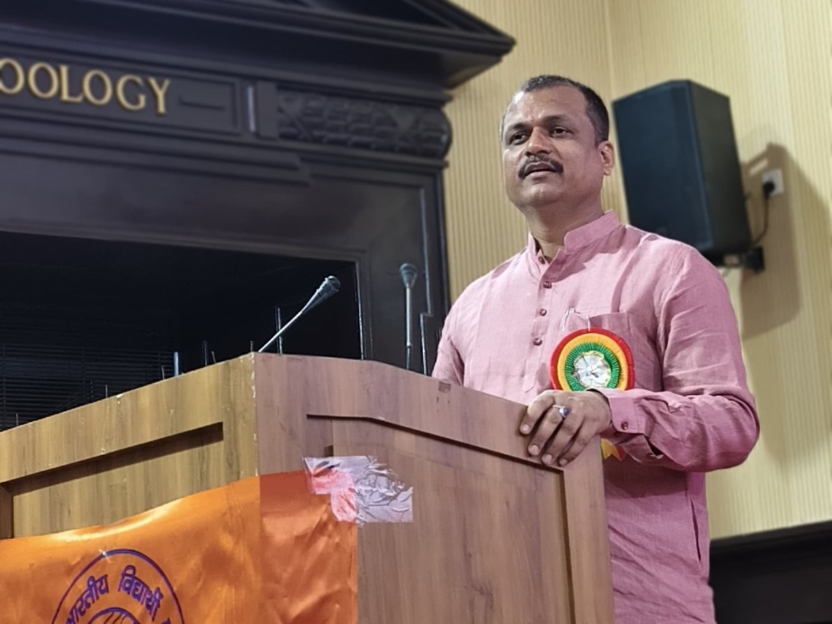 Abvp4Awadh's tweet image. अभाविप अवध प्रांत की &quot;नगर मंत्री, ईकाई अध्यक्ष/मंत्री बैठक&quot; केंद्रीय प्रवासी पूर्व क्षेत्र के क्षेत्रीय सह संगठन मंत्री श्री बाईलोचन साहू व पूर्वी उ.प्र. क्षेत्र के क्षेत्रीय संगठन मंत्री श्री घनश्याम शाही की विशेष उपस्थिति में संपन्न हुई।...