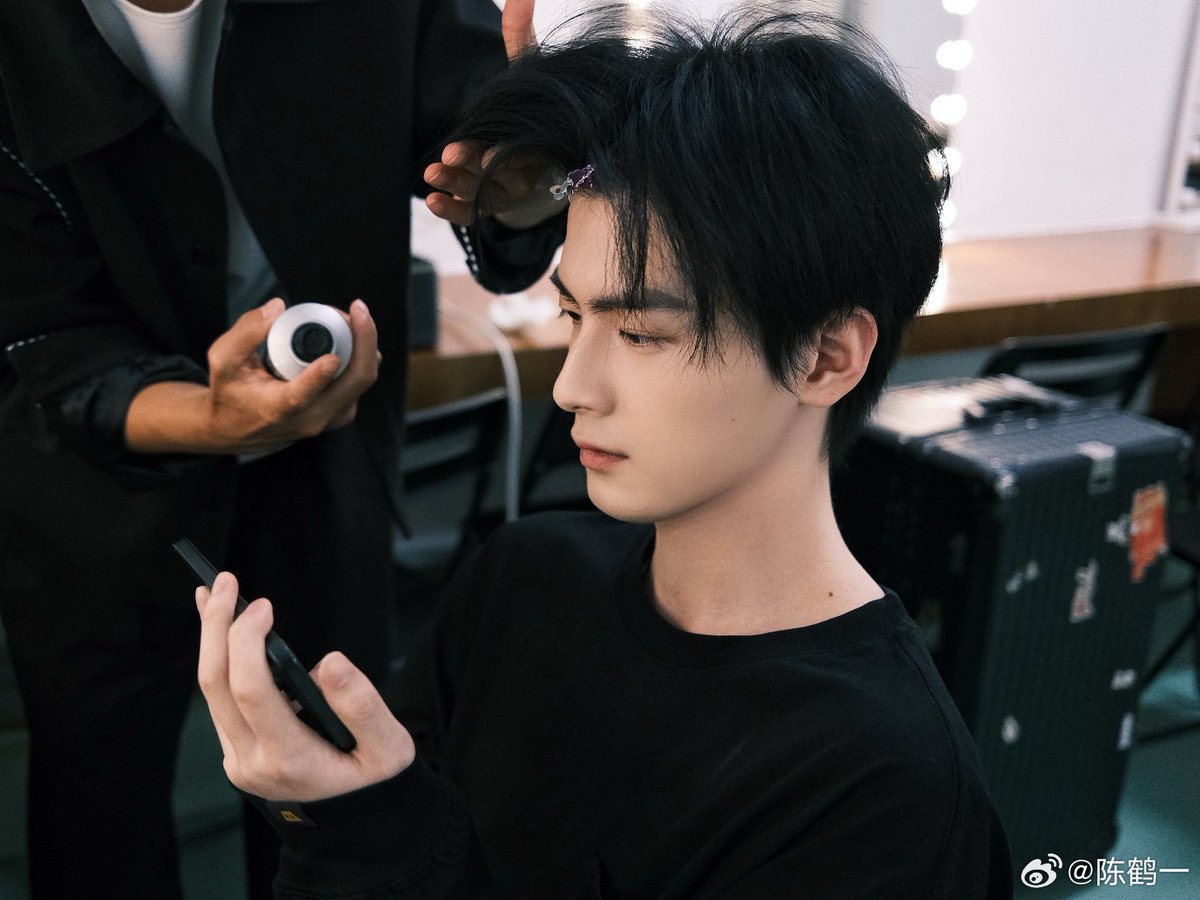 Chen Heyi weibo update

#chenheyi #陈鹤一