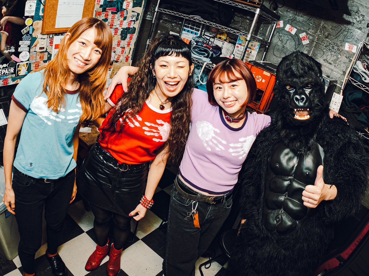 ✨🪩𝑾𝒆 𝒅𝒊𝒅 𝒊𝒕🪩✨
凱旋ワンマンツアー、ファイナルまで無事に駆け抜けることができました💃💋
集まってくれた皆に心から𝑻𝒉𝒂𝒏𝒌 𝒚𝒐𝒖💋💋💋
ロックンロール最高❣️バンド最高❣️🦍🎹