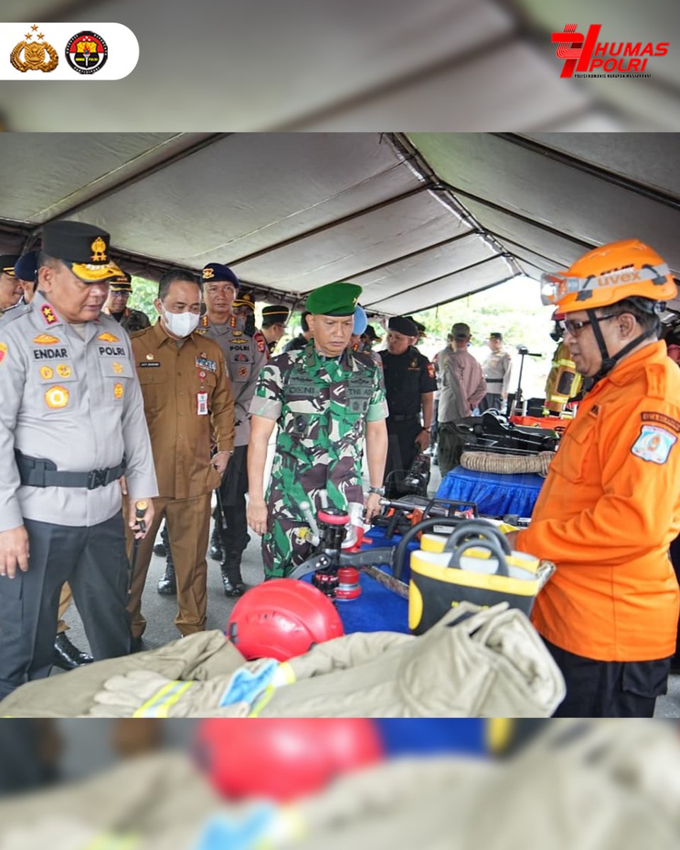 Polri melalui Polda Kalimantan Timur (Kaltim) menggelar Apel Kesiapan Tanggap Darurat Bencana Hidrometeorologi Tahun 2025 di Lapangan M. Jasin, Mako Sat Brimob Polda Kaltim, Balikpapan, Kaltim, Rabu (5/11). Bersama Saling Menjaga wujudkan masyarakat yang tangguh #SiapSiagaBencana